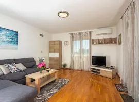 Apartment Mandalina House