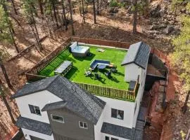 360 Rooftop Views, New Build, Hottub, Mtn Luxury