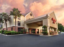 Hampton Inn Pawleys Island: Pawleys Island şehrinde bir otel