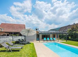 Residenz Markgraf 5 Sterne Ferienwohnung mit Saunahaus und Pool, hotel en Staufen