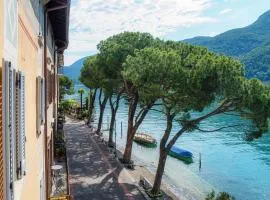 Il Balcone sul Lago by Quokka 360 - historic lakeside flat in Morcote