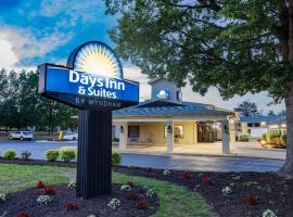 Days Inn & Suites by Wyndham Colonial, hotel en Williamsburg