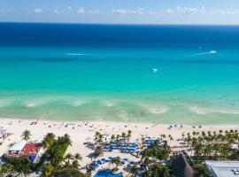 The Reef Playacar Beach Resort & Spa-Optional All Inclusive – hotel w mieście Playa del Carmen