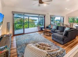 Heliconia 10 Newly Renovated Centrally Located House Hamilton Island