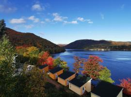 Knotty Pine Ocean Front Cabin - Adults Only, hotel Ingonish Beachben