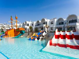 Bakour Lanzarote Splash: Puerto del Carmen'de bir otel