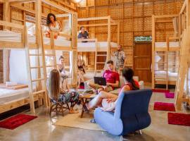 Society House Luxury Hostel, hotel per famiglie a Pai