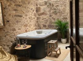 Ambar SPA. Azagalla Rural، فندق سبا في Casas del Abad