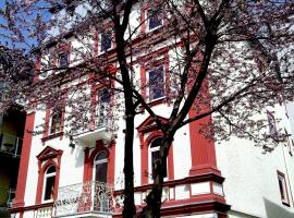 Hotel Traube, hotel v mestu Zell am See