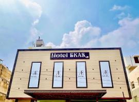 HOTEL EKAS, hotel u gradu Charbagh