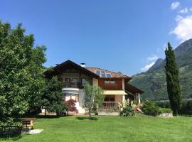 Feldererhof, hotel in Postal