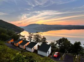 Knotty Pine Cottages, Suites & Motel Rooms, koliba u gradu Ingoniš Bič