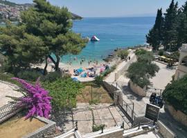 Villa Aequum, hotel en Trogir