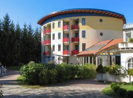 Hotel & Kurpension Weiss: Bad Tatzmannsdorf şehrinde bir konukevi