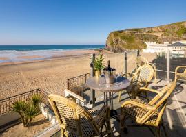 Tolcarne Beach Apartments, hotel en Newquay