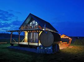 Domek na Roztoczu Balia Sauna Łaszczówka nad rzeką, hotel v destinácii Tomaszów Lubelski