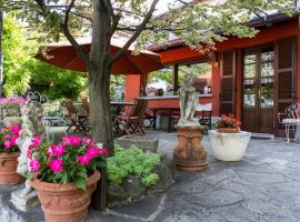 B&B - FORESTERIA - Frontelago Lake Como, hotell i Mandello del Lario