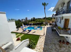 Templos Homes, hotel v mestu Kyrenia