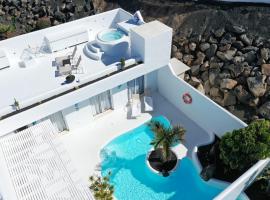 Villas Veaco Bahiazul with private pool: Corralejo'da bir otel