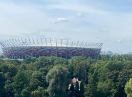 Dedek Park - historyczny dworek w pięknym Parku Skaryszewskim obok Stadionu Narodowego, хотел в Варашава