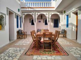 Beit El Ezz - la grande, budget hotel sa Ouled Yaneg