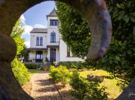 LE MANOIR DE LA VALETTE, familiehotel in Florennes