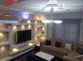 3JD Lavishly Furnished 1-Bed Apt