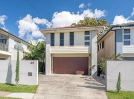 Large house 7 mins from Airport, hotel Brisbane-ben