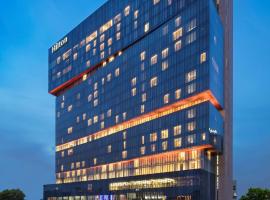 Hilton Guangzhou Tianhe - Free Shuttle Bus and Registration Counter Available during Canton Fair Period, viešbutis Guandžou