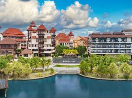 DoubleTree by Hilton Putrajaya Lakeside: Putrajaya şehrinde bir otel