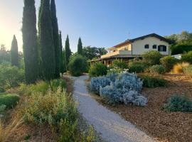 Casale Terre Rosse Garden, hotel v mestu Saturnia