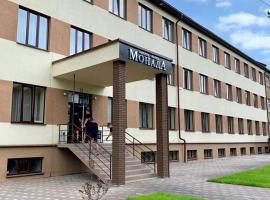 Monada Hotel & Hostel – hotel w mieście Użhorod