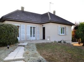 Gîte 10G263, hotel u gradu Arcis-sur-Aube