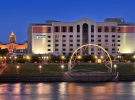 디모인에 위치한 호텔 Embassy Suites Des Moines Downtown