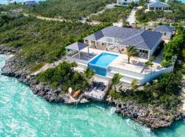 Crystal Blue Water Front Home with Pool