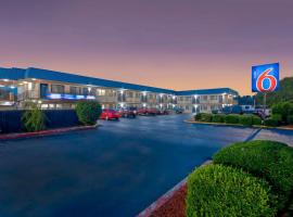 Motel 6-Russellville, AR, hotel di Russellville