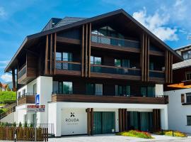 ROUDA luxury retreat am Kronplatz: Valdaora şehrinde bir daire