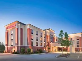 Hampton Inn & Suites Providence / Smithfield