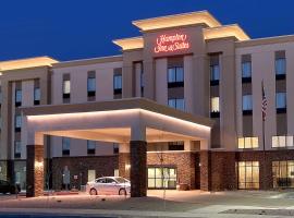 Hampton Inn & Suites Albuquerque Airport, hotel in Albuquerque