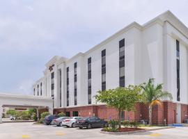 Hampton Inn Gonzales, hotelli kohteessa Gonzales