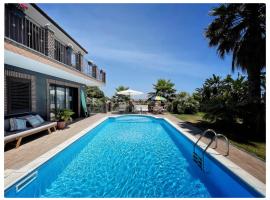 Etna Pool Villa Catania-Sea view, khách sạn ở Mascalucia