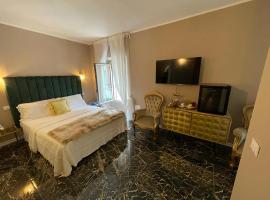 Prestige Suite Via Romagnoli, Bed & Breakfast in Sirmione