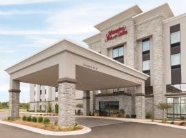 Hampton Inn & Suites Kenosha、ケノーシャのホテル