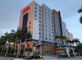 Hampton Inn & Suites Miami Airport South/Blue Lagoon, hotel u Majamiju