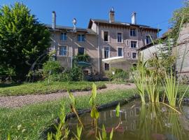 La petite chouette, viešbutis su sūkurinėmis voniomis mieste Rochesson