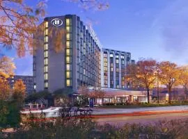 Hilton Rosemont Chicago O'Hare