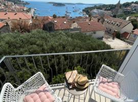 Apartments old town Hvar sea view, hotel em Hvar