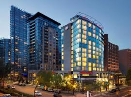 Hampton Inn & Suites, by Hilton - Vancouver Downtown، فندق في فانكوفر