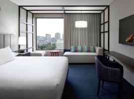 DoubleTree By Hilton Montreal: Montreal şehrinde bir otel