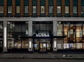 Vogue Hotel Montreal Downtown, Curio Collection by Hilton